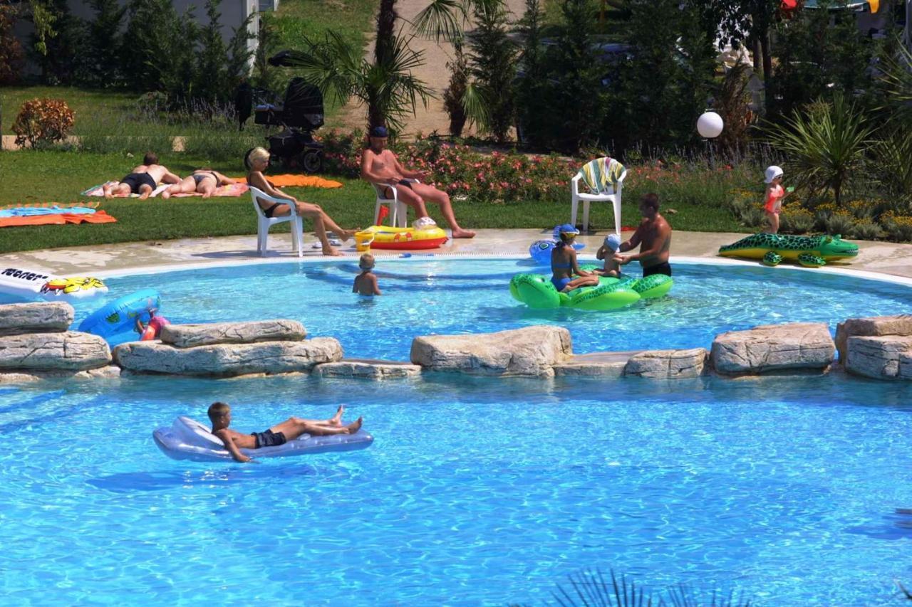 Camping Bella Italia In Peschiera Del Garda - Gardasee Exteriér fotografie
